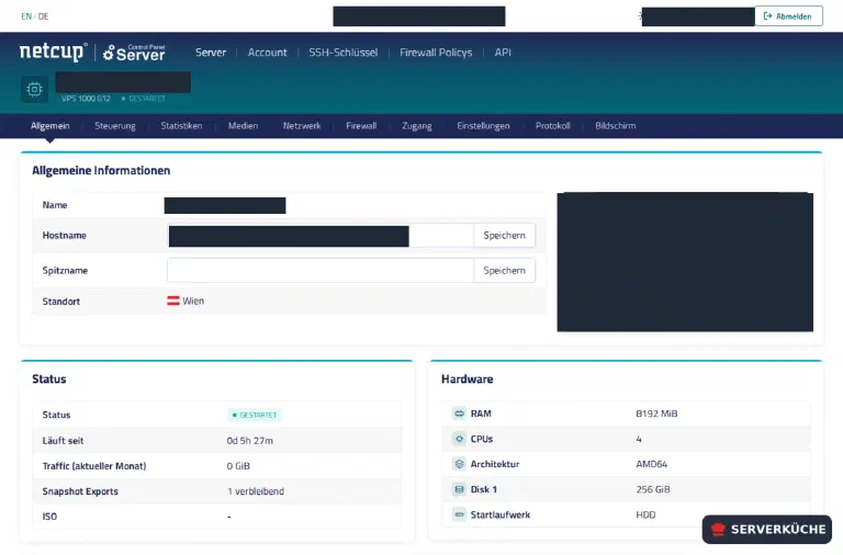Die Server-Übersicht im netcup Server Control Panel: Reiter u. a. „Bildschirm" (VNC-Konsole), Status mit Snapshot-Kontingent und die Hardware-Ausstattung