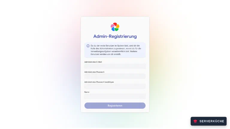 Admin-Registrierung – der erste Nutzer wird automatisch Administrator Das Immich-Formular „Admin-Registrierung" mit Feldern für E-Mail, Passwort und Name