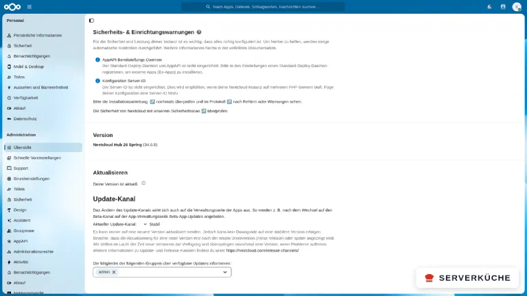 Die Nextcloud-Admin-Übersicht zeigt keine gelben Warnungen mehr, nur noch zwei optionale Hinweise, und meldet die aktuelle Version